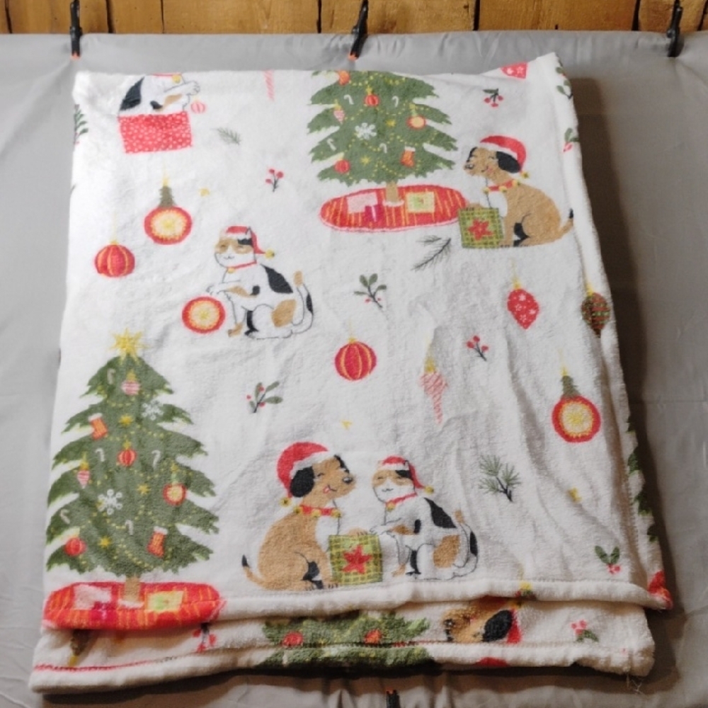 Wondershop Holiday Blanket with Dogs and Christmas Trees